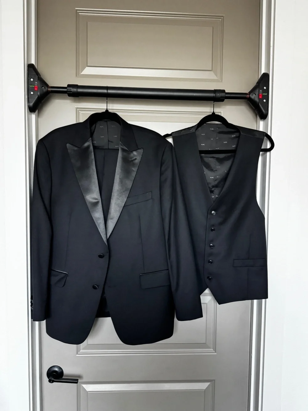 Michael Kors Black Peak-Lapel Tuxedo with Satin Trim